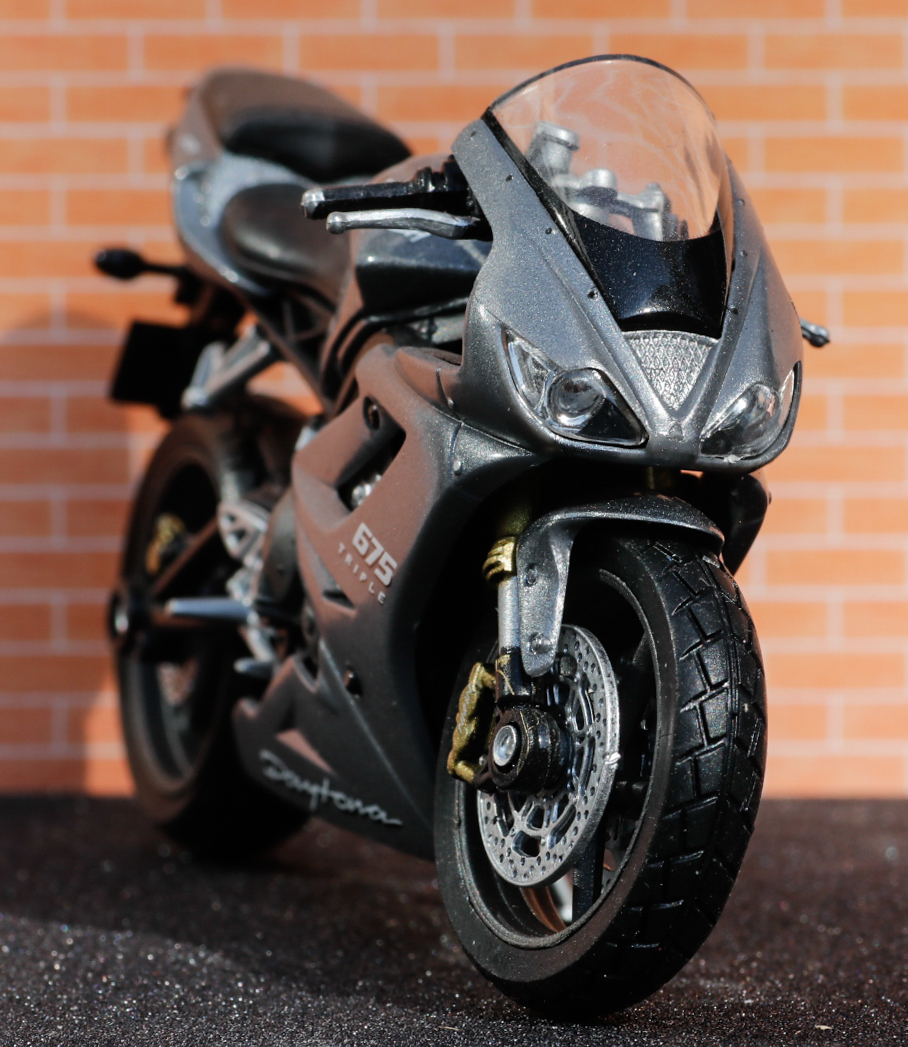 Welly Triumph Daytona 675